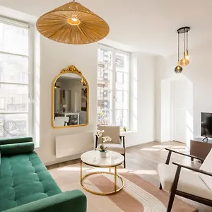 https://cosy-5-bedroom-2-bathroom-marais.fr-paris.fr